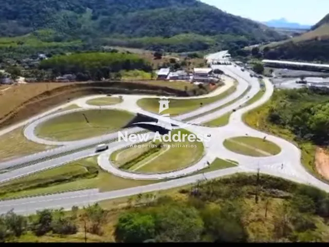 Imagem 5: Terreno com infraestrutura completa com água, energia, 5G e acesso asfaltado