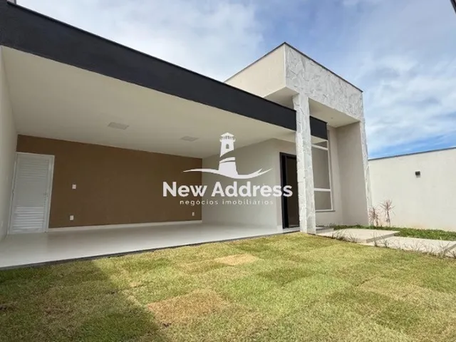 Imagem: A casa possui 3 Dormitórios, 1 Suíte, 3 Banheiros, 250m²