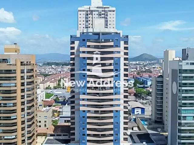 Imagem 10: Cobertura duplex de frente para o mar com 4 quartos, piscina e churrasqueira à venda na