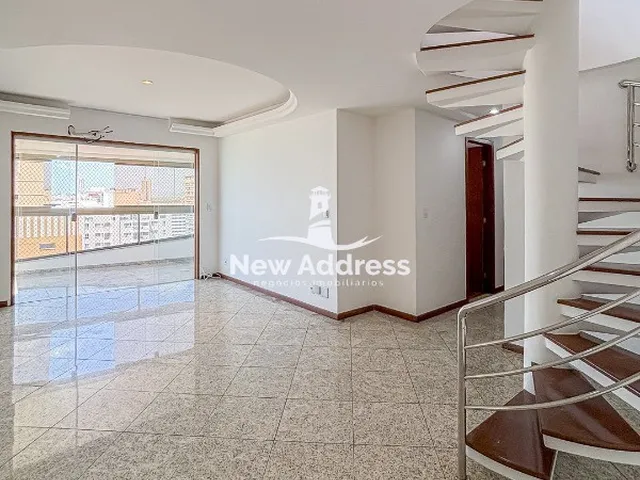 Imagem 2: Cobertura duplex de frente para o mar com 4 quartos, piscina e churrasqueira à venda na