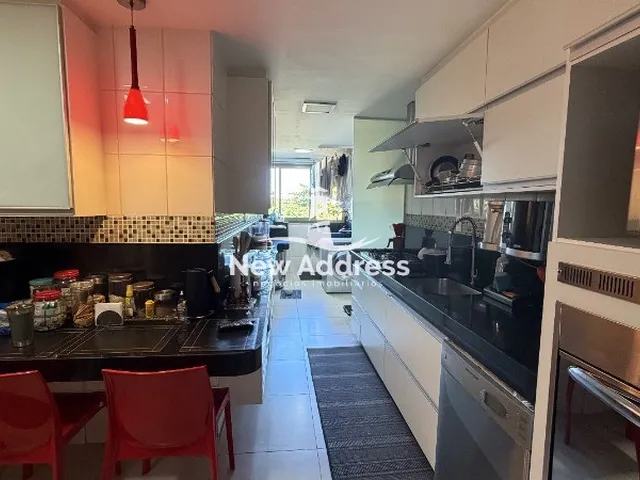 Imagem 5: Venha viver a sensação de acordar e dar de cara para o mar neste incrível apartamento