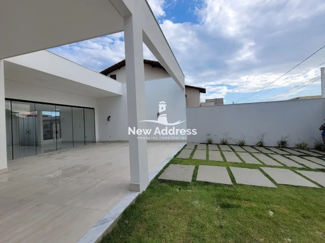 Imagem: Casa linear recém-construída em Interlagos