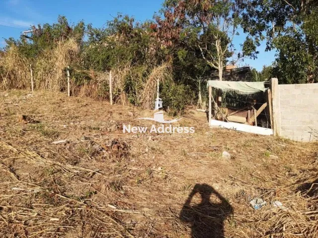 Imagem 3: Terreno com 360m² em condomínio fechado, amplo e ideal para construir casa, jardim e