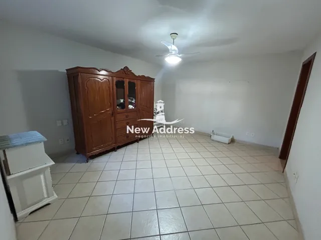 Imagem 5: Casa com quintal e ponto comercial independente, 3 quartos (1 suíte) e kitnet nos