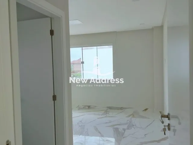 Imagem 15: Casa de alto padrão com 3 suítes e na segunda quadra do mar de Interlagos - Vila Velha
