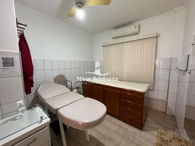 Imagem 10: Casa Espaçosa: 6 Quartos, 3 Salas, 4 Banheiros, 313 M². Conforto e Oportunidade!