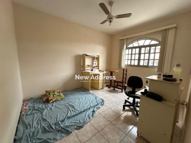 Imagem 2: Casa Espaçosa: 6 Quartos, 3 Salas, 4 Banheiros, 313 M². Conforto e Oportunidade!