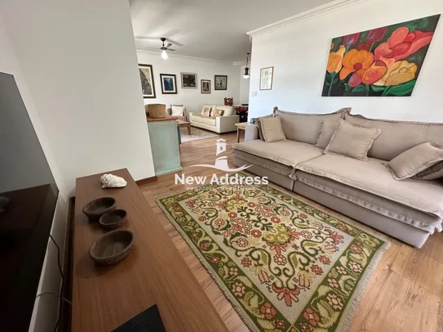 Imagem: 4 quartos com 255m², na 2ª quadra do mar
