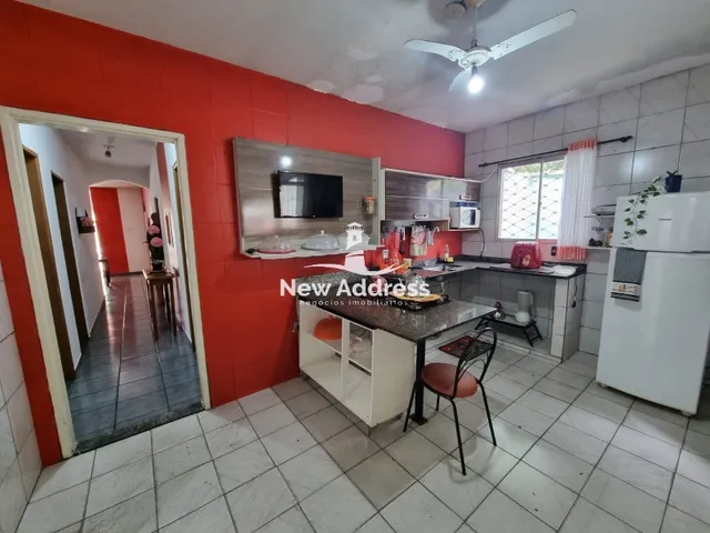 Imagem 2: Casa com 3 Quartos, Churrasqueira e Garagem para 2 Carros. Sem Financiamento. Visite!