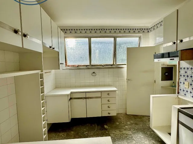 Imagem 6: VENDO APARTAMENTO 249M² COM 3/4, NASCENTE, ANDAR INTERMEDIÁRIO EM RUA TRANQUILA A BARRA!