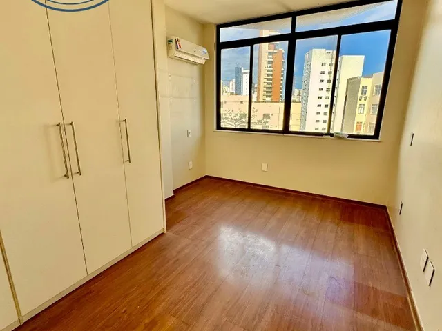 Imagem 2: VENDO APARTAMENTO 249M² COM 3/4, NASCENTE, ANDAR INTERMEDIÁRIO EM RUA TRANQUILA A BARRA!