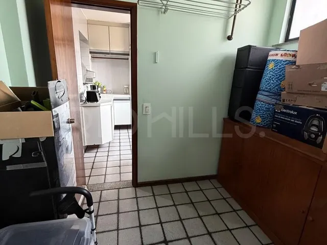 Imagem 11: Apartamento de 3 quartos à venda no Ed. Luna Goes, com 190m², em Santa Rosa, Niterói/RJ