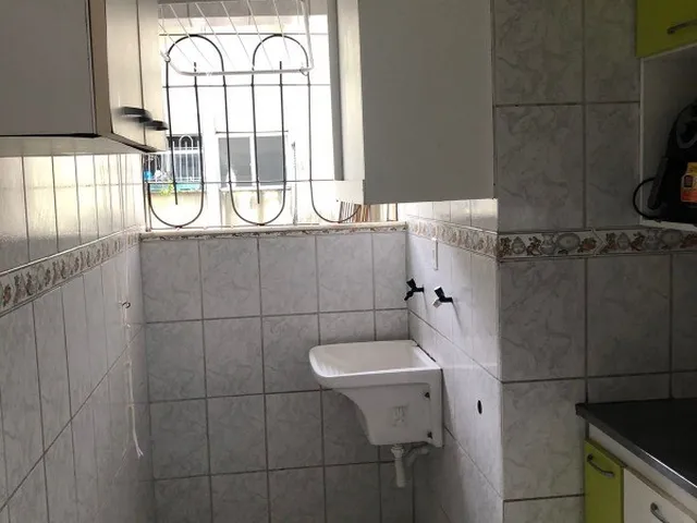 Imagem 2: Apartamento vender com 2/4, nascente, decorado, 3º andar escada no Condominio Esplanada