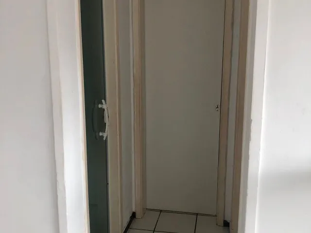 Imagem 3: Apartamento vender com 2/4, nascente, decorado, 3º andar escada no Condominio Esplanada