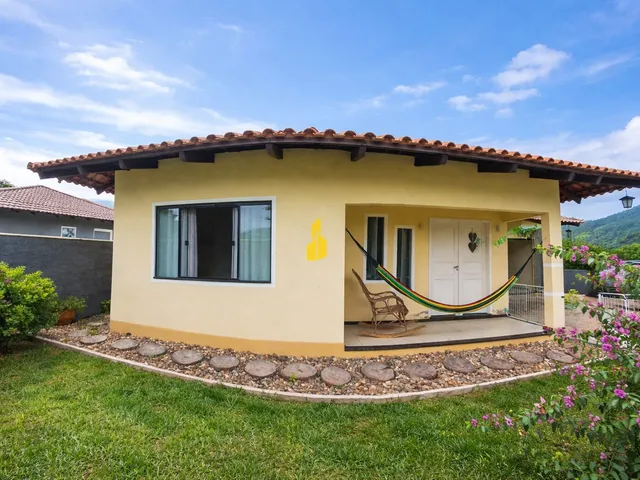 Imagem: Casa com amplo terreno em Rio dos Cedros-SC