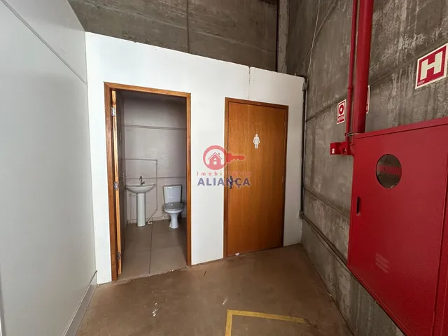 Imagem 12: Barracão para fábricas, indústrias, depósitos para locação, em TOLEDO - PR