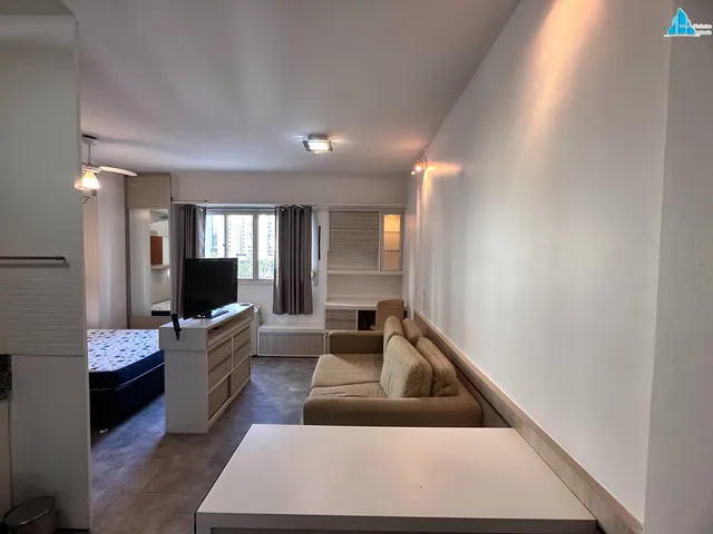 Imagem: O apartamento possui 1 Dormitório, 1 Banheiro, 1 Vaga na