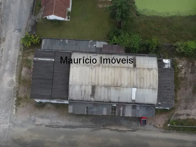 Imagem 4: Galpão Comercial no centro da cidade de Taió. Terreno com 1.500m², Galpão com 750,00