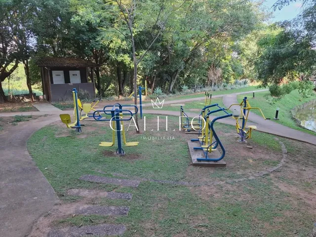 Imagem 11: Casa Térrea em Alto Padrão a Venda com 03 Suítes- Churrasqueira em Condomínio Fechado