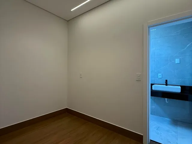 Imagem 7: Casa Botânico R$ 1.400.000,00