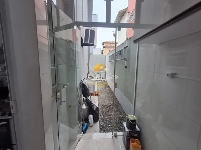 Imagem 15: CASA DUPLEX COM 3 QUARTOS SENDO 1 SUÍTE A VENDA NO BAIRRO EXTENSÃO DO BOSQUE EM RIO DAS
