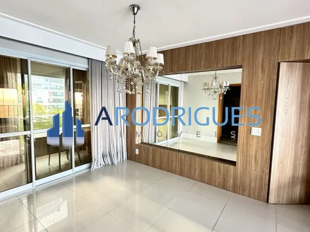 Imagem 15: Apartamento à Venda em Pituaçu Nascente Vista Mar em Condomínio Alto Padrão 200m²