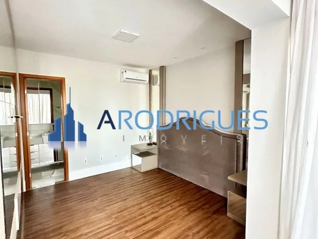 Imagem 7: Apartamento à Venda em Pituaçu Nascente Vista Mar em Condomínio Alto Padrão 200m²