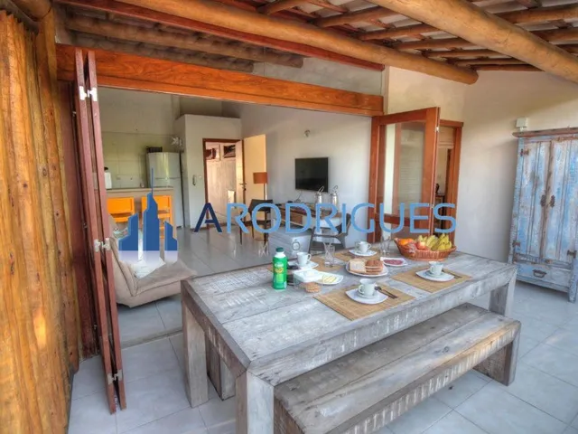 Imagem 2: Casa à Venda em Condomínio Fechado Praia do Forte Mobiliado Aceita Financiamento