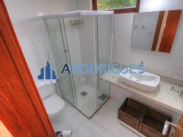Imagem 4: Casa à Venda em Condomínio Fechado Praia do Forte Mobiliado Aceita Financiamento