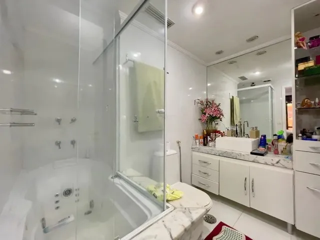 Imagem 2: Apartamento para venda em Jardim Marajoara com 4 quartos, sendo 1 suíte, 116m²