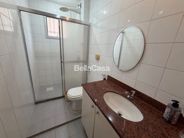 Imagem 2: Amplo apartamento 3 quartos, sendo 1 reversível, sol da manhã no Centro de Guarapari