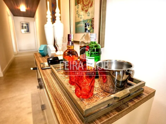 Imagem 2: Paraiso - Casa à Venda em Guarajuba no Condomínio Paraíso com 7 Quartos e Piscina a
