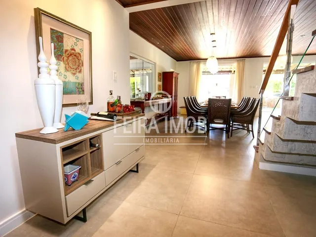 Imagem 6: Paraiso - Casa à Venda em Guarajuba no Condomínio Paraíso com 7 Quartos e Piscina a
