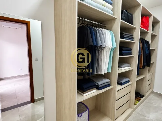 Imagem 2: Sobrado de Alto Padrão Mobiliado em Condomínio - Jardim Jacinto, Jacareí-SPLuxo