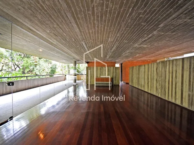 Imagem: CASA COM TERRENO DE 3.100M² NA REGIÃO