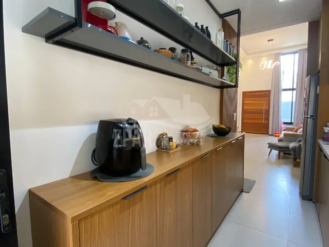 Imagem 2: Imperdível: Casa à venda em Porto Alegre-RS, bairro Hípica, com 3 quartos, 1 suíte, 2