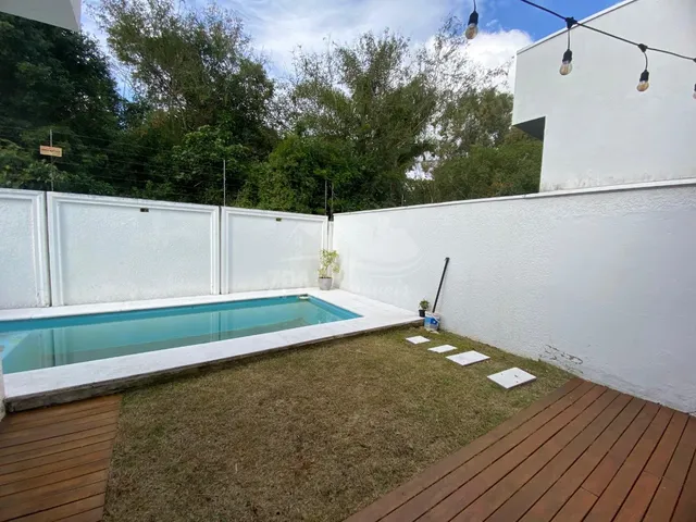 Imagem 7: Imperdível: Casa à venda em Porto Alegre-RS, bairro Hípica, com 3 quartos, 1 suíte, 2