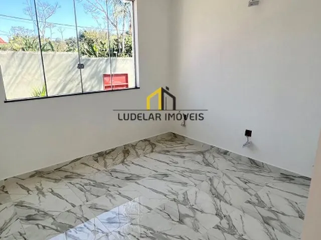 Imagem 3: Casa à venda ou locação em Mateus Leme-MG, bairro Jardim de Ala: 3 quartos, 1 suíte
