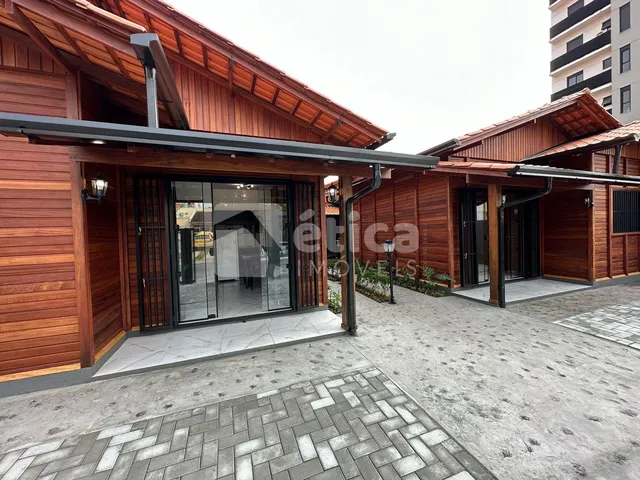 Imagem: CASA MOBILIADA, NOVINHA e SEGURA, no centro