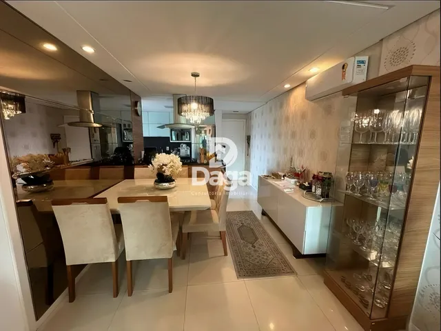 Imagem: O apartamento possui 6 Dormitórios, 1 Suíte, 2 Banheiros,