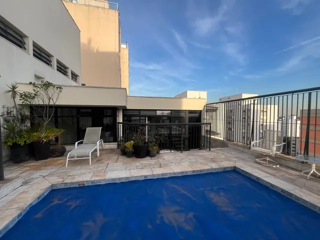 Imagem: A casa possui 3 Dormitórios, 1 Suíte, 2 Banheiros, 3