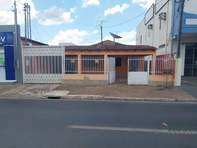 Imagem 13: Casa com localização estratégica, ideal para fins comerciais