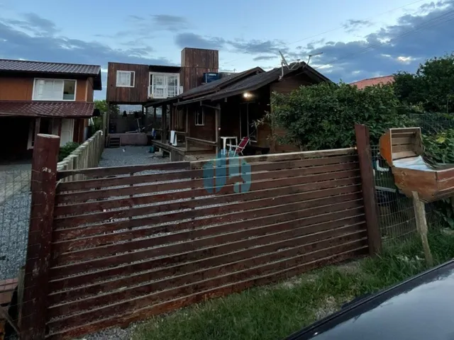 Imagem 8: Duas Casas em Terreno, a Poucos Minutos da Praia Central, Próximas ao Centro, Palhocinha