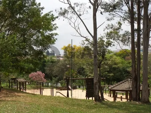 Imagem 9: Casa em condomínio - 3 quartos, 3 suítes, 2 salas, 4 banheiros, 4 vagas - Jardim Ibiti