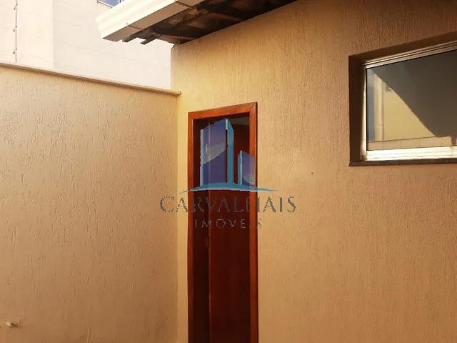 Imagem 11: Casa à venda em Contagem-MG, bairro Alvorada: 3 quartos, 1 suíte, 3 banheiros, 2 vagas