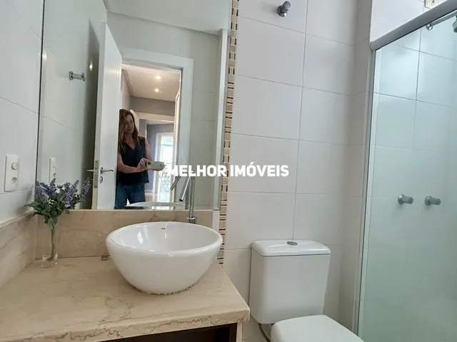 Imagem 2: Locação Anual - Apartamento com 3 dormitórios no centro de Balneário Camboriú-SC