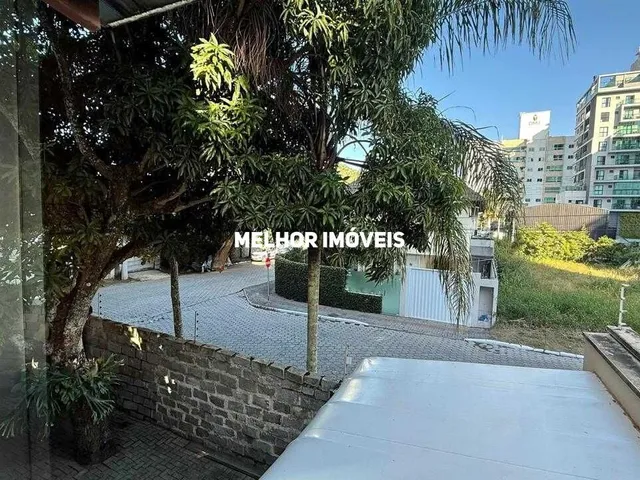 Imagem 14: Locação anual a uma Quadra Mar com 3 Dormitórios, 2 vagas lacalizado na Praia Brava de