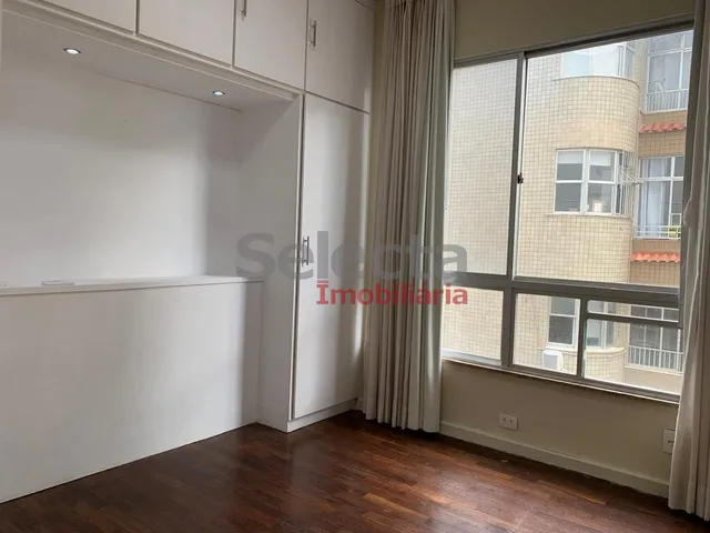 Imagem 14: Apartamento na quadra da praia, distante cerca de 20 metros da Av. Delfim Moreira, na