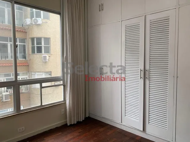 Imagem 9: Apartamento na quadra da praia, distante cerca de 20 metros da Av. Delfim Moreira, na