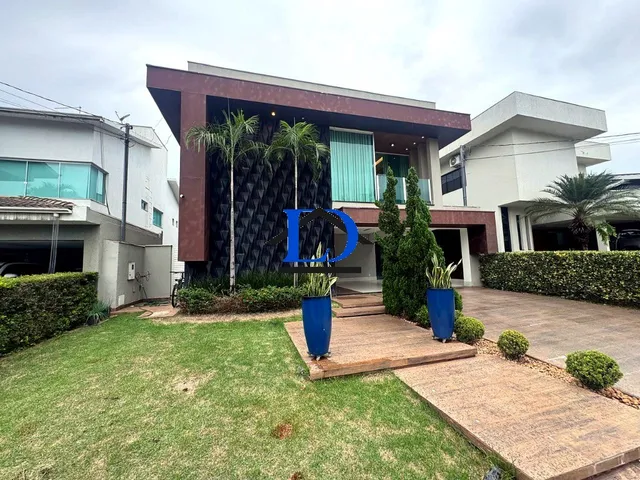 Imagem 9: Sobrado de Alto Padrão à Venda no Jardins Madri - 4 Suítes, 338 m² e Piscina, Pronto